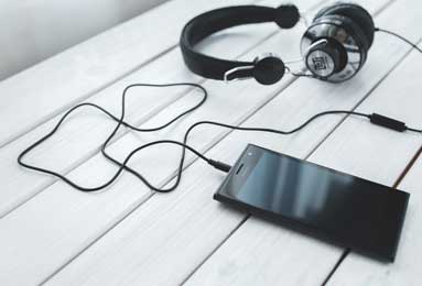 孟加拉暴发严重疫情 超百名儿童死亡 紧急疫苗接种启动